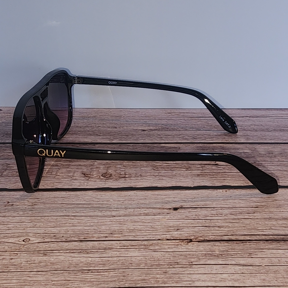 Quay On The Fly Black Sunglasses - Picture 3 of 5